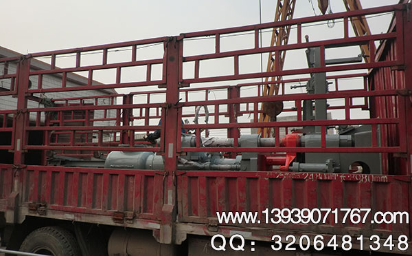 海綿鐵壓塊機發(fā)貨現場