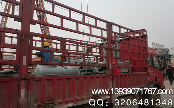 海綿鐵壓塊機發(fā)貨現場