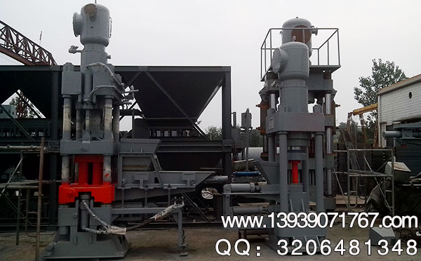 海綿鐵壓塊機發(fā)貨現場